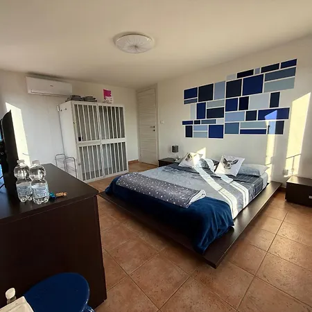 Bed & Breakfast Dog And Friend *